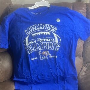Memphis Tigers football men’s XL nwot Blue Graphic T-Shirt